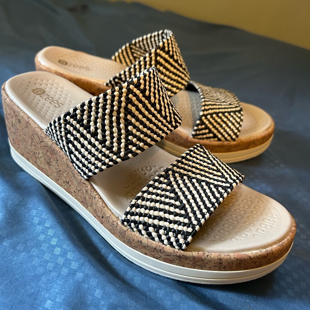 Bree’s Women’s Resort Sandal, Natural/Blk Fabric, 6.5 M